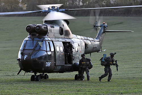 Hélicoptère SA330 Puma ALAT
