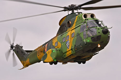 Hélicoptère IAR330M Puma Roumanie