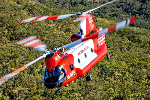 Hélicoptère CH47 de NSW Rural Fire Service, opéré par Coulson