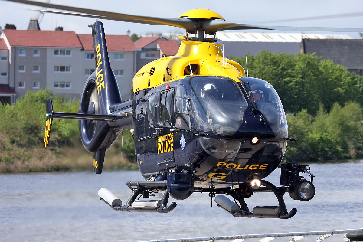 Gendarmerie du Calvados - Venu de Rennes, un hélicoptère EC-135 de