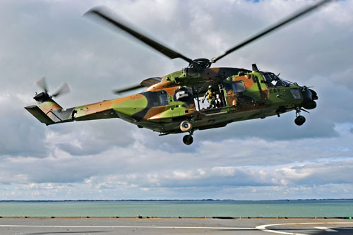 Décollage de l'hélicoptère NH90 EAV