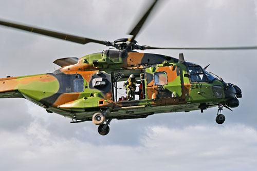 Décollage de l'hélicoptère NH90 EAV