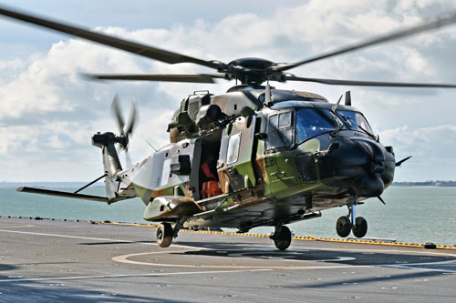 Décollage de l'hélicoptère NH90 EBI