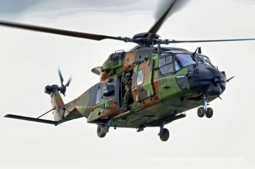 Appontage de l'hélicoptère NH90 EAV