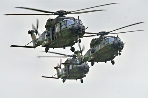 Arrivée groupée de 3 hélicoptère NH90