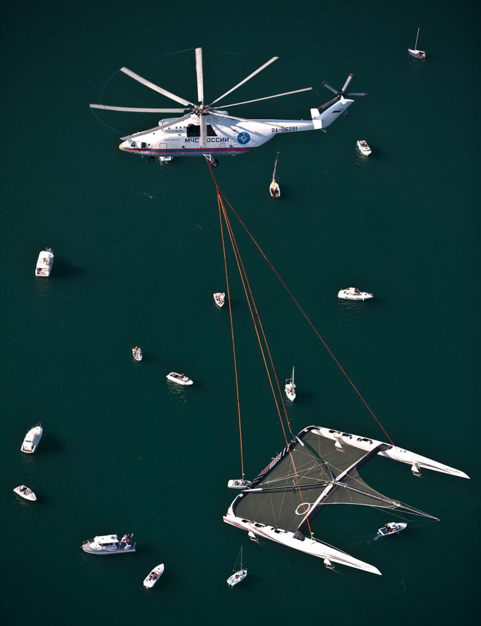 alinghi catamaran helicopter