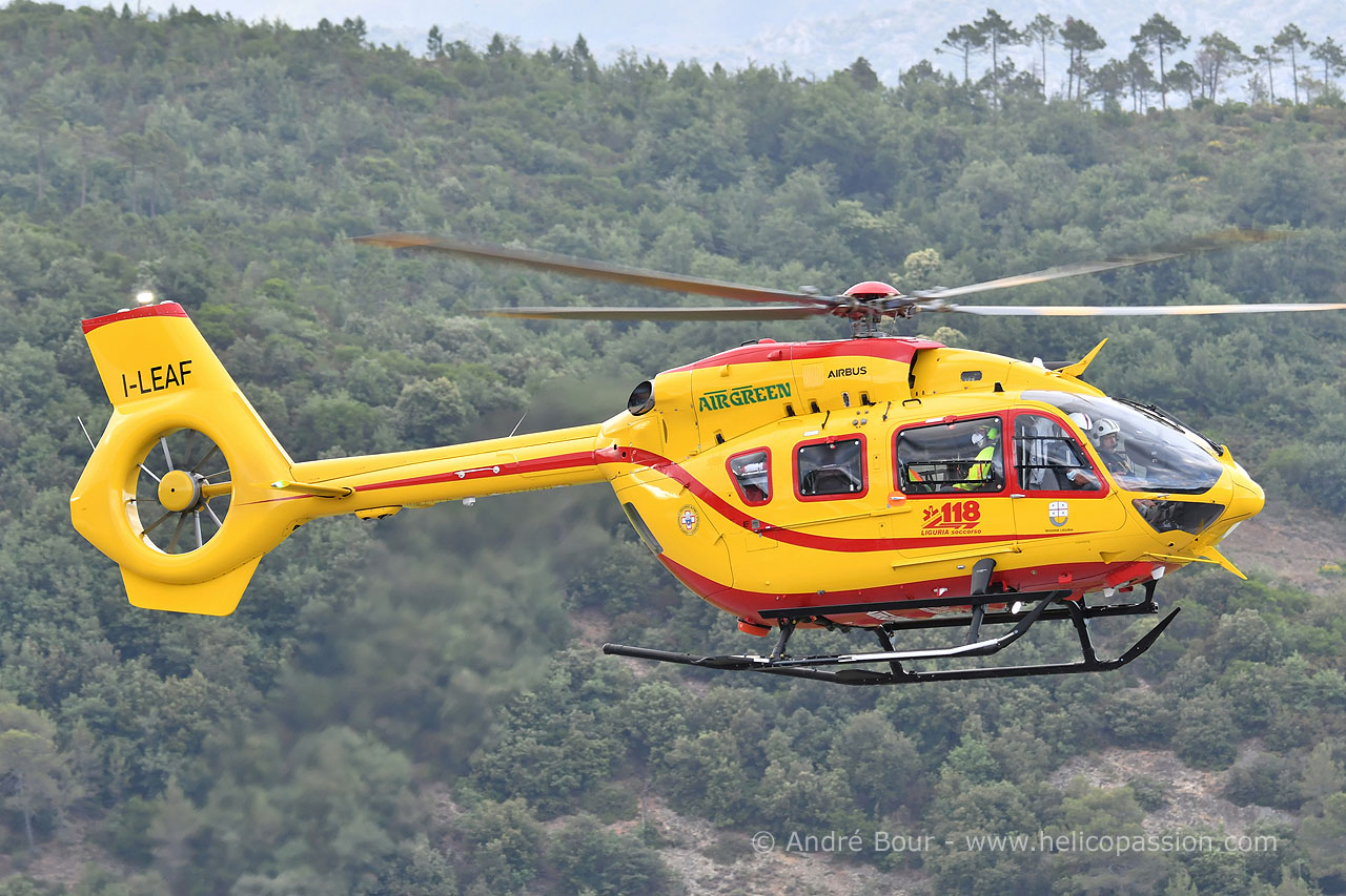 Hélicoptères AW139 de secours aérien dans les Alpes italiennes //  HELICOPASSION
