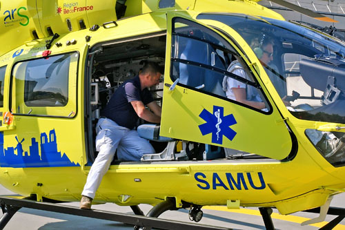 Hélicoptère H145 F-HLAX du SAMU Ile de France