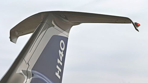 Hélicoptère H140 HEMS, dérive arrière en T