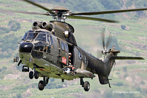 Hélicoptère AS332 SuperPuma Swiss Air Force T-324