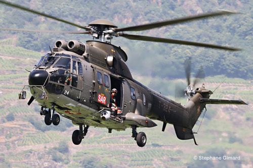 Hélicoptère AS332 SuperPuma Swiss Air Force T-324