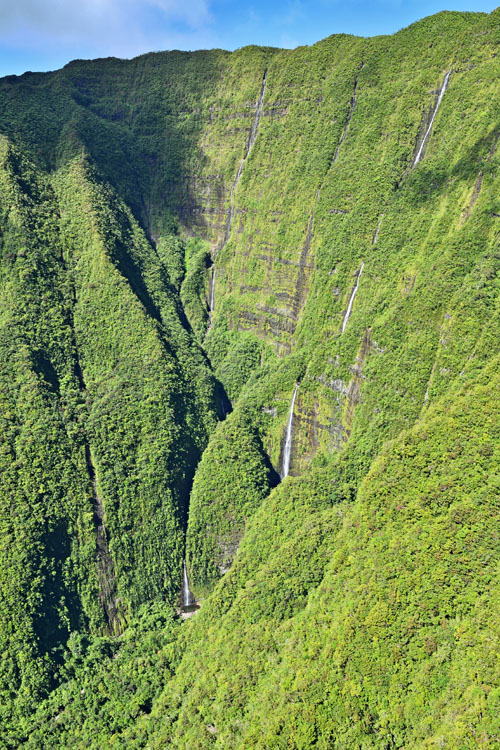 Vol au-dessus des cascades du Bras d'Annette, sur l'île de La Réunion
