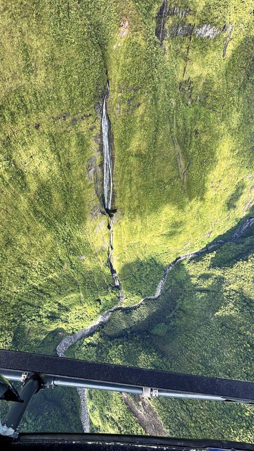 Survol de la cascade Blanche à l'île de La Réunion