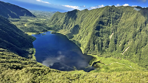 Vol au-dessus du Grand Etang, sur l'île de La Réunion