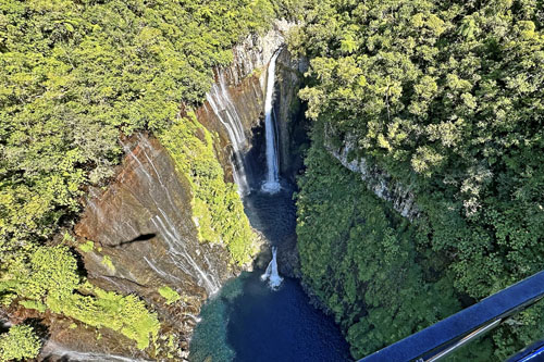 Survol des cascades de Takamaka, sur l'île de La Réunion
