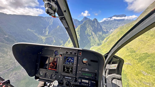 Vol en hélicoptère H130 au-dessus de l'île de La Réunion avec HELILAGON