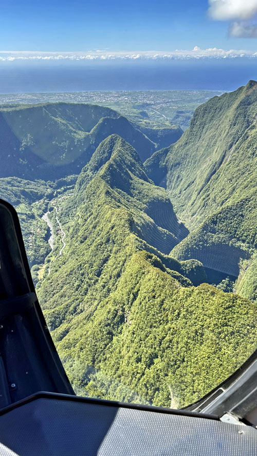 Vol en hélicoptère H130 au-dessus de l'île de La Réunion avec HELILAGON