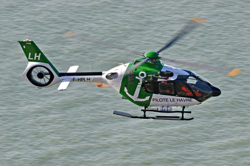 Hélicoptère H135 F-HPLH du pilotage maritime du Port du Havre