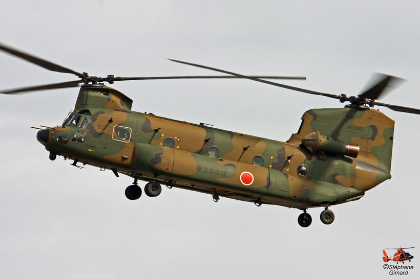 Japanese Army CH47J Chinook helicopter