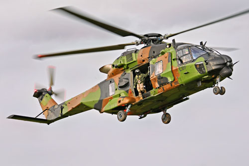 Retour de mission de l'hélicoptère NH90 Caïman EAQ