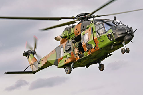 Retour de mission de l'hélicoptère NH90 Caïman EAQ