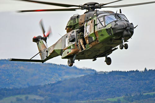 Retour de mission de l'hélicoptère NH90 Caïman EBF