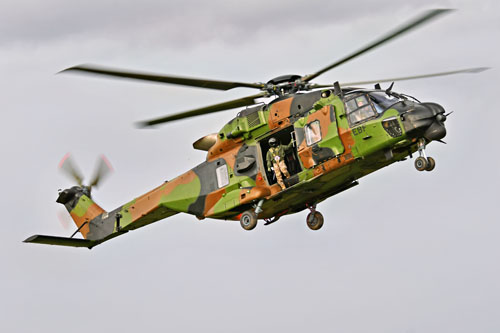 Retour de mission de l'hélicoptère NH90 Caïman EAQ